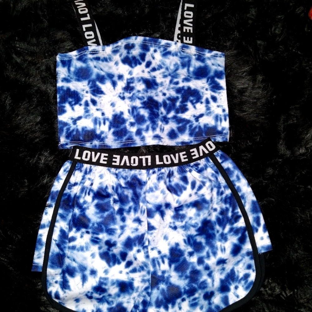 Kids clothes